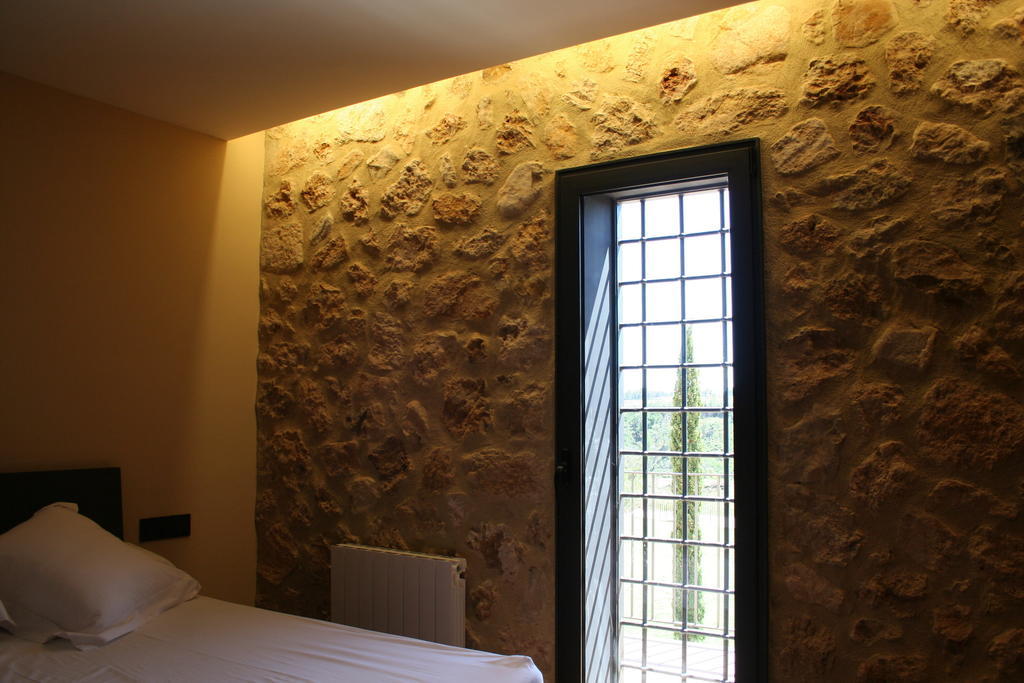 Hotel Mas Oliveres Pla De Palau Llers Oda fotoğraf