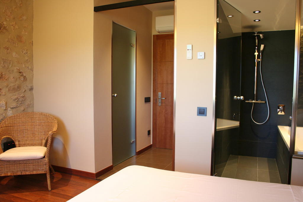 Hotel Mas Oliveres Pla De Palau Llers Oda fotoğraf