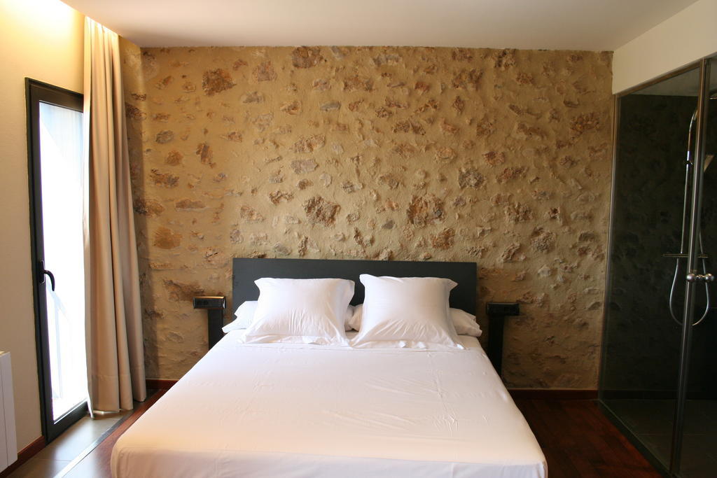 Hotel Mas Oliveres Pla De Palau Llers Oda fotoğraf
